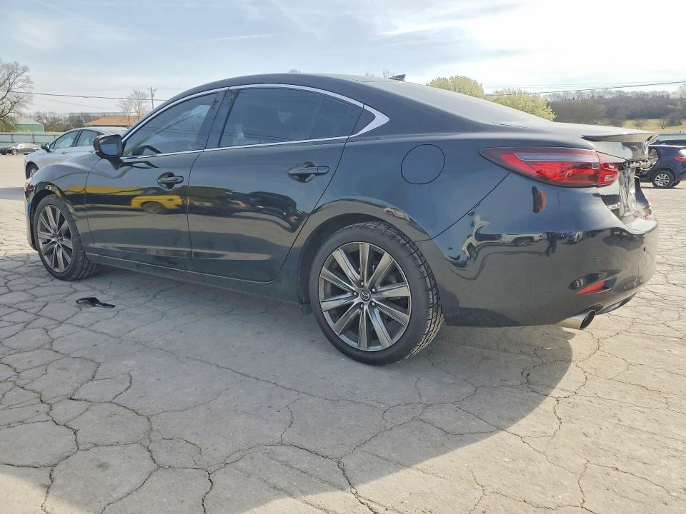 Продажа на аукционе авто 2018 Mazda 6, vin: JM1GL1XY3J1317015, номер лота: 45645186