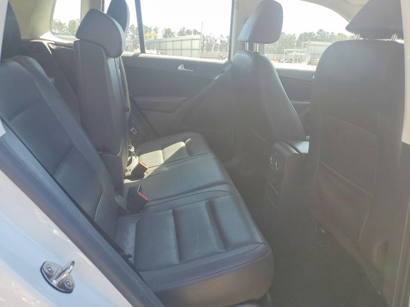 46808736 :رقم المزاد ، WVGAV7AX7HK017674 vin ، 2017 Volkswagen Tiguan مزاد بيع