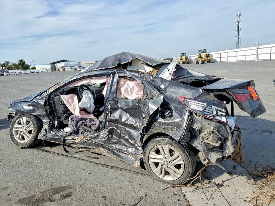 47833686 :رقم المزاد ، 5NPD84LF9KH459681 vin ، 2019 Hyundai Elantra مزاد بيع
