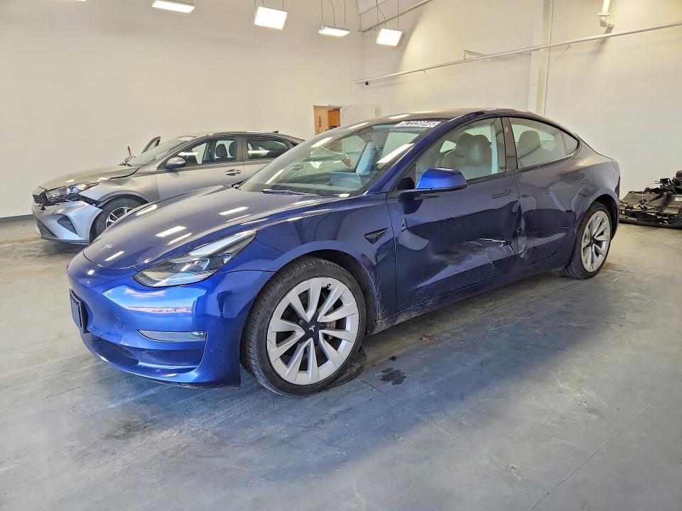 47229946 :رقم المزاد ، 5YJ3E1EA9NF285568 vin ، 2022 Tesla Model 3 مزاد بيع