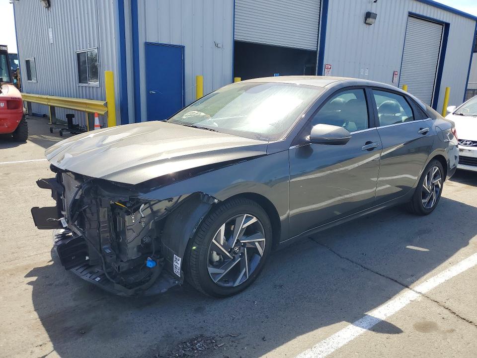 2025 Hyundai Elantra Hybrid მანქანა იყიდება აუქციონზე, vin: KMHLN4DJ6SU156625, აუქციონის ნომერი: 47829686