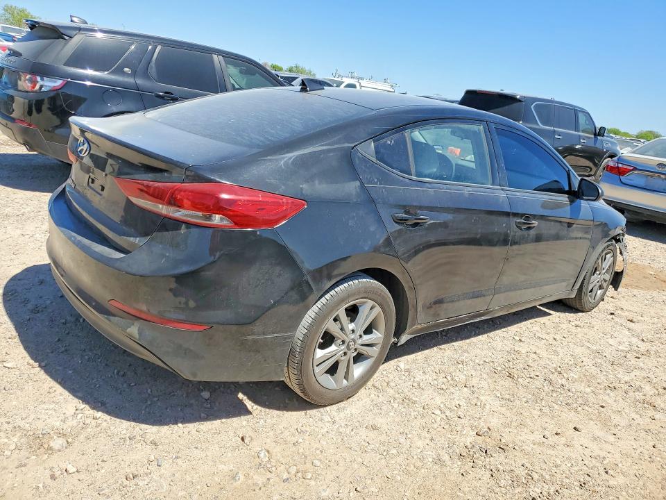 2017 Hyundai Elantra მანქანა იყიდება აუქციონზე, vin: 5NPD84LF4HH133635, აუქციონის ნომერი: 46891796