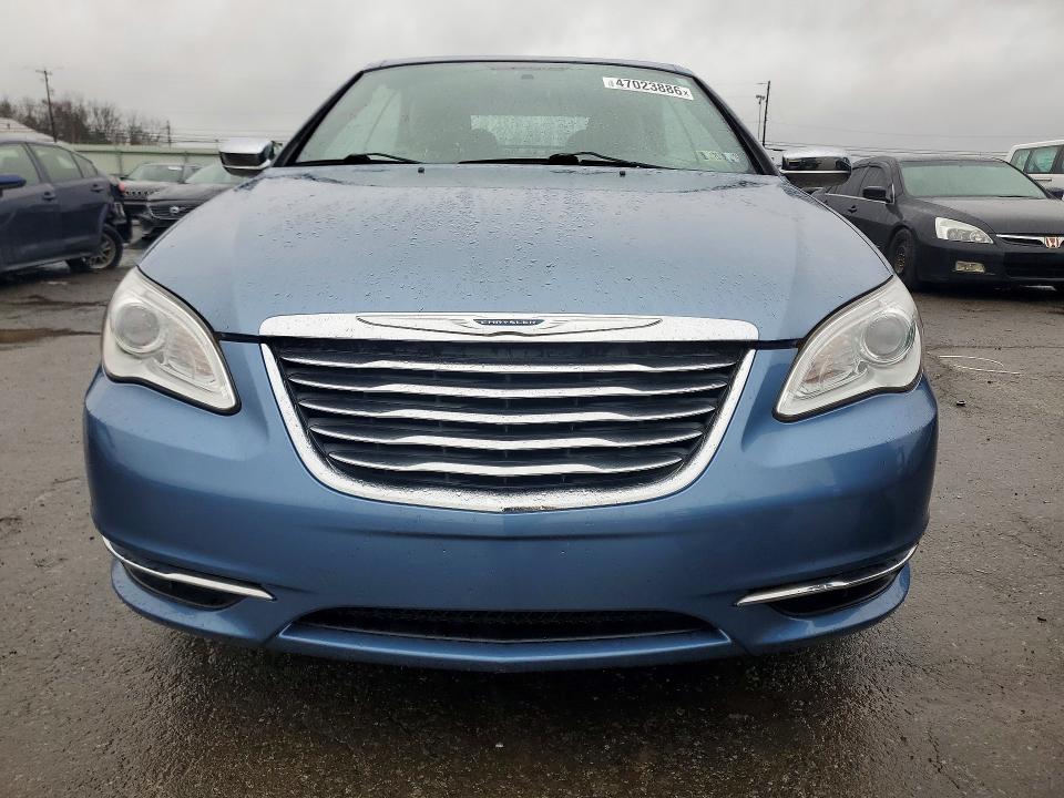 47023886 :رقم المزاد ، 1C3BC7EG6BN611644 vin ، 2011 Chrysler 200 مزاد بيع