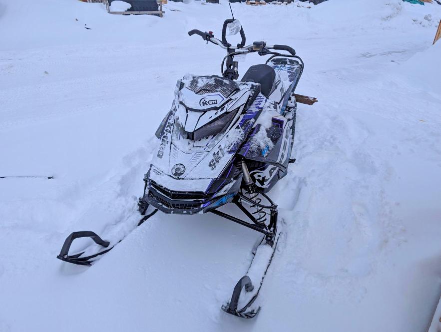 41957256 :رقم المزاد ، 2BPSCEKA0KV000180 vin ، 2019 Ski-doo Summit 850 مزاد بيع