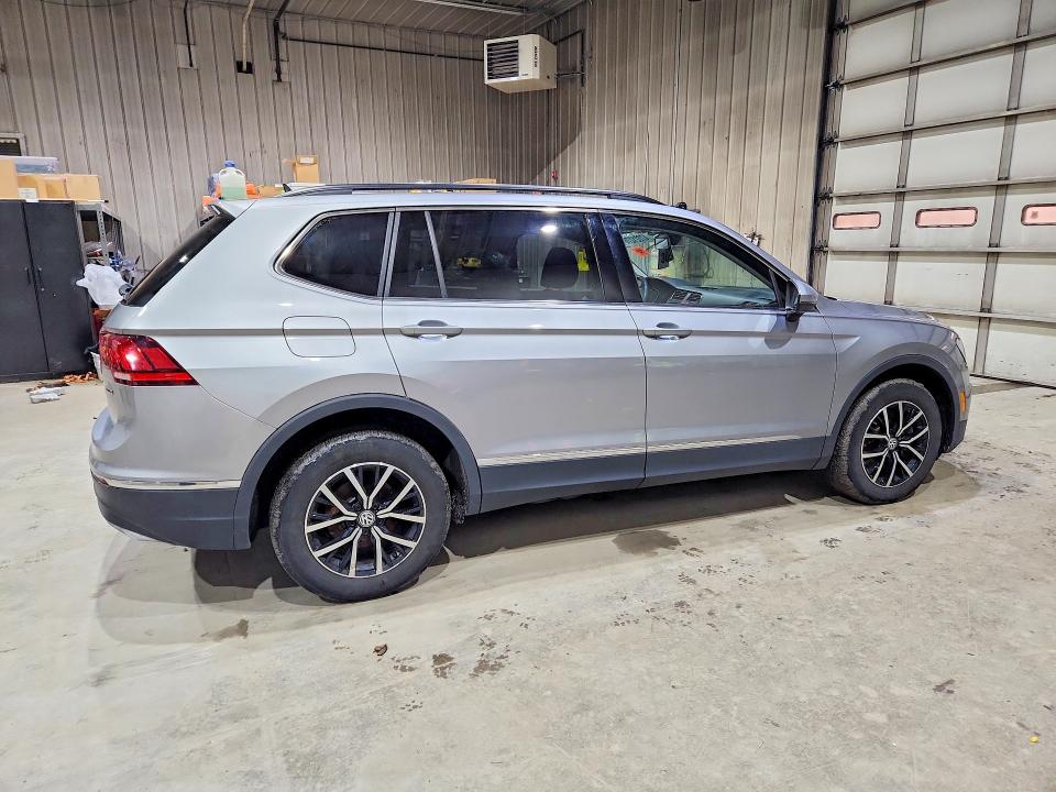 47221276 :رقم المزاد ، 3VV2B7AX0MM060517 vin ، 2021 Volkswagen Tiguan مزاد بيع
