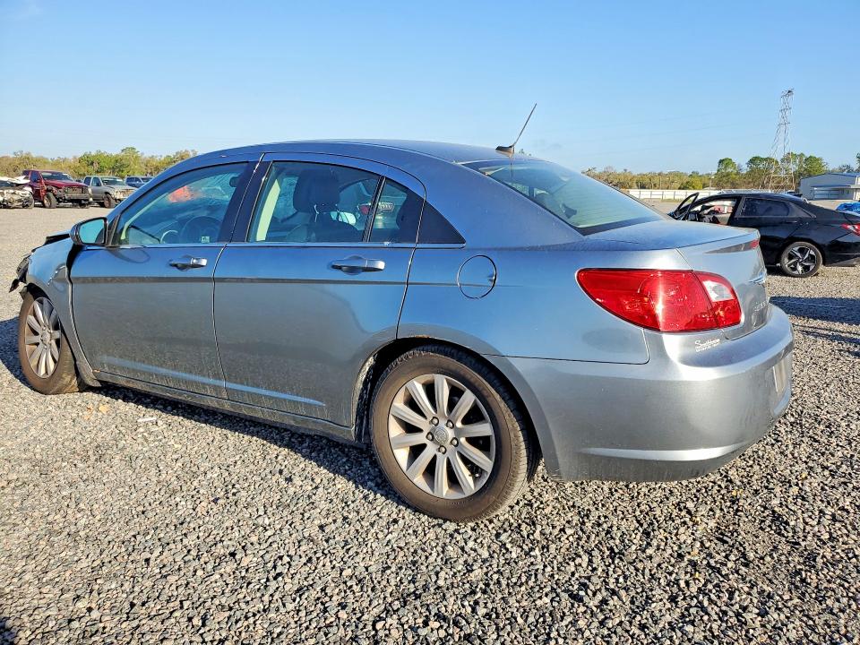 45543306 :رقم المزاد ، 1C3CC5FB8AN232171 vin ، 2010 Chrysler Sebring مزاد بيع