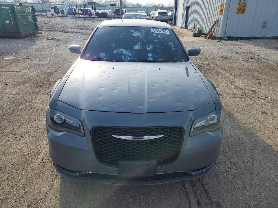 46952846 :رقم المزاد ، 2C3CCABG0KH516558 vin ، 2019 Chrysler 300 مزاد بيع