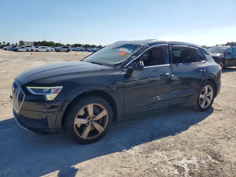 Aukcja sprzedaży 2019 Audi E-tron, vin: WA1LAAGE1KB024326, numer aukcji: 46671366