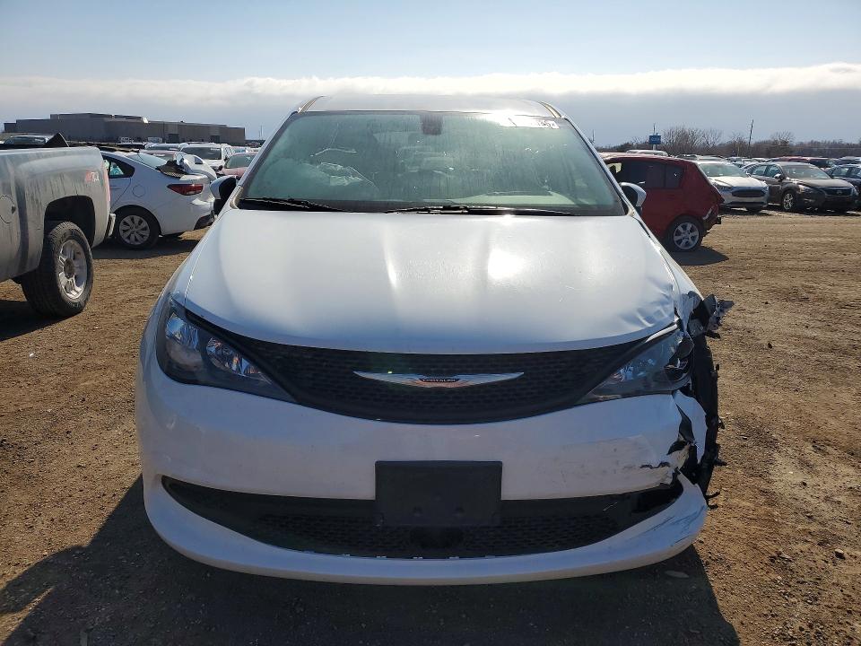 Продажа на аукционе авто 2022 Chrysler Voyager, vin: 2C4RC1CG0NR104160, номер лота: 45552086