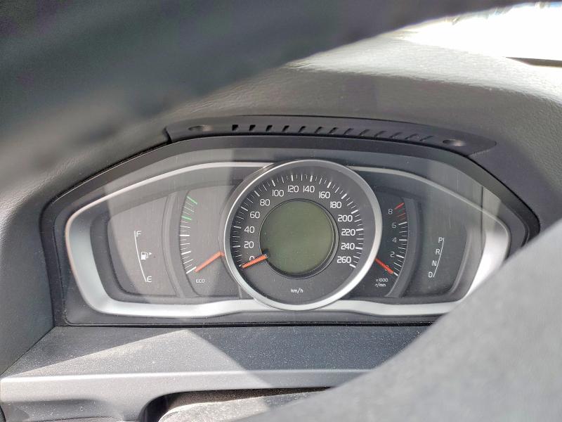79809775 :رقم المزاد ، YV140MEJ0F1268103 vin ، 2015 Volvo V60 مزاد بيع