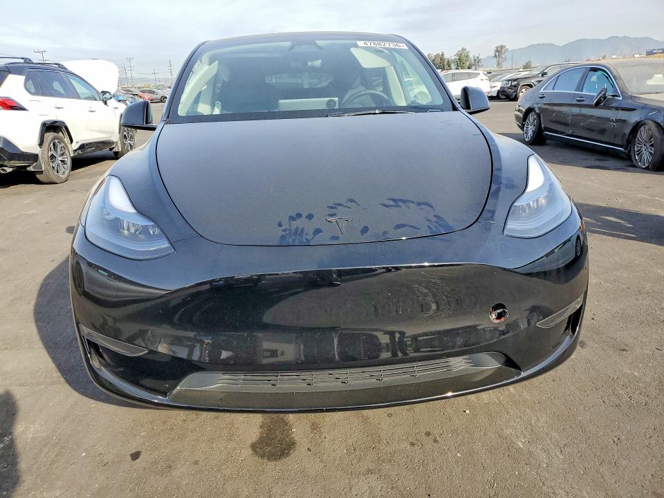 2025 Tesla Model Y მანქანა იყიდება აუქციონზე, vin: 7SAYGDED4SA375945, აუქციონის ნომერი: 47882736
