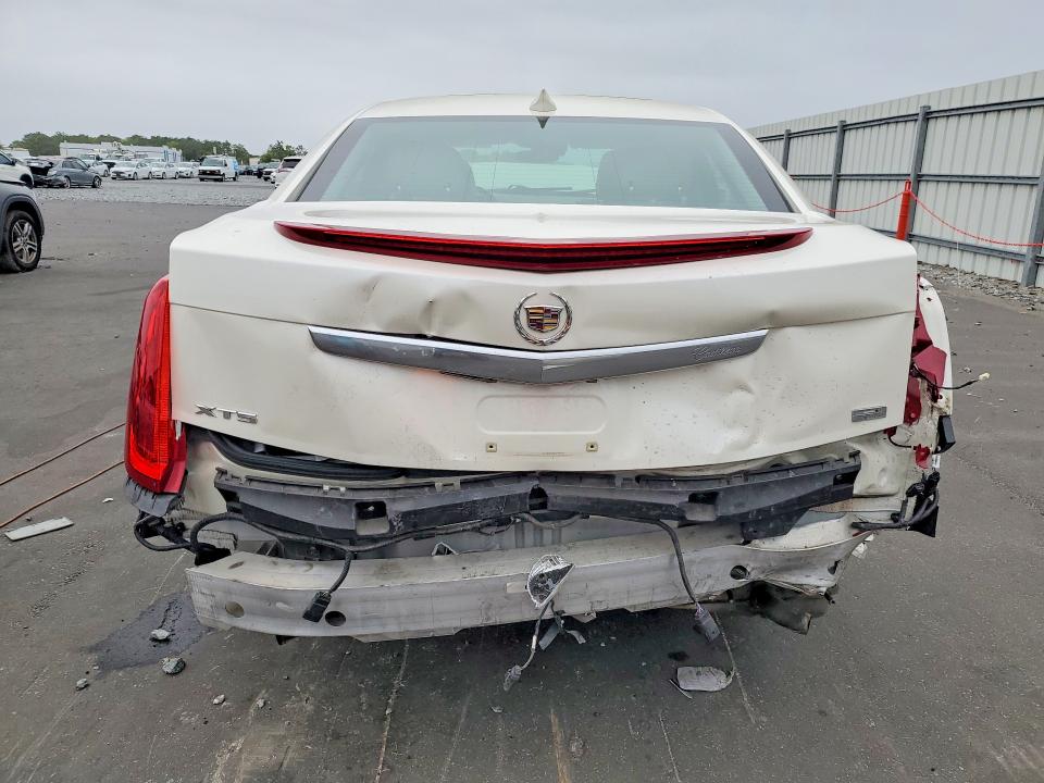 47343026 :رقم المزاد ، 2G61S5S30F9165423 vin ، 2015 Cadillac Xts مزاد بيع