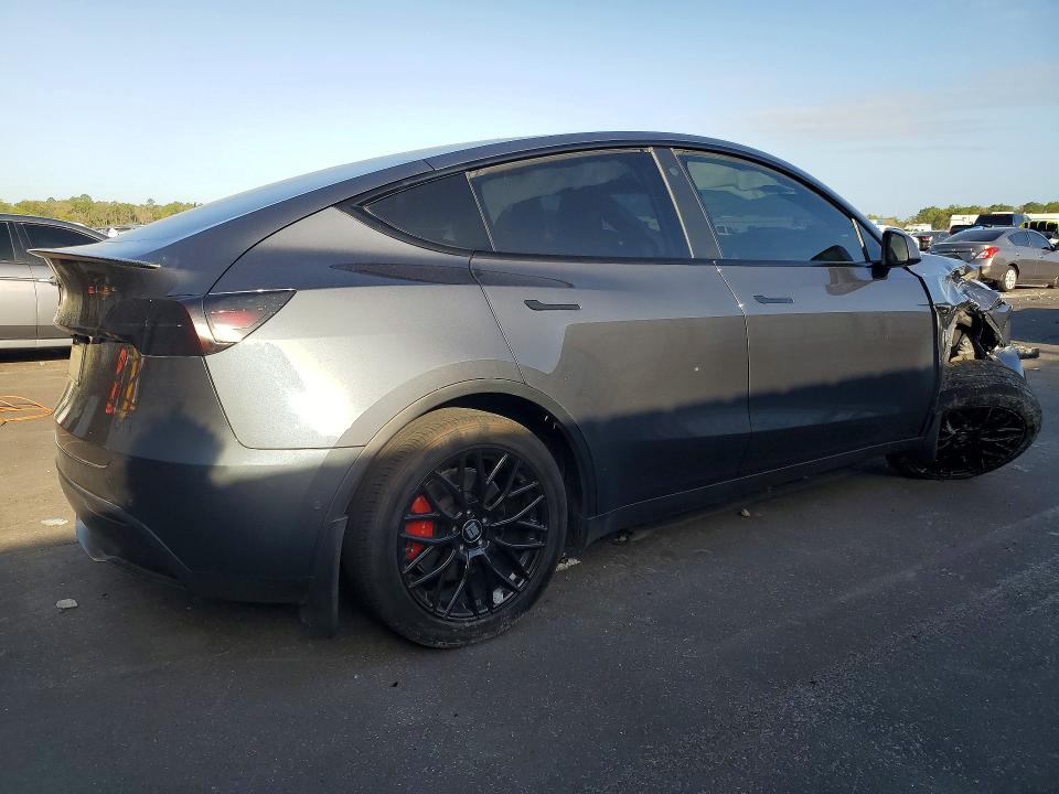 Продажа на аукционе авто 2022 Tesla Model Y, vin: 7SAYGDEF0NF415012, номер лота: 46063436
