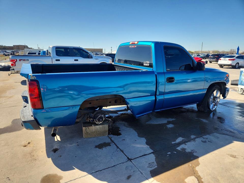 Продаж на аукціоні авто 2000 Chevrolet Silverado, vin: 1GCEC14W4YZ273967, номер лоту: 45522416