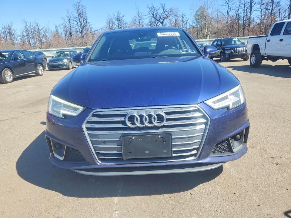 Продаж на аукціоні авто 2019 Audi A4, vin: WAUENAF45KA106798, номер лоту: 46820906