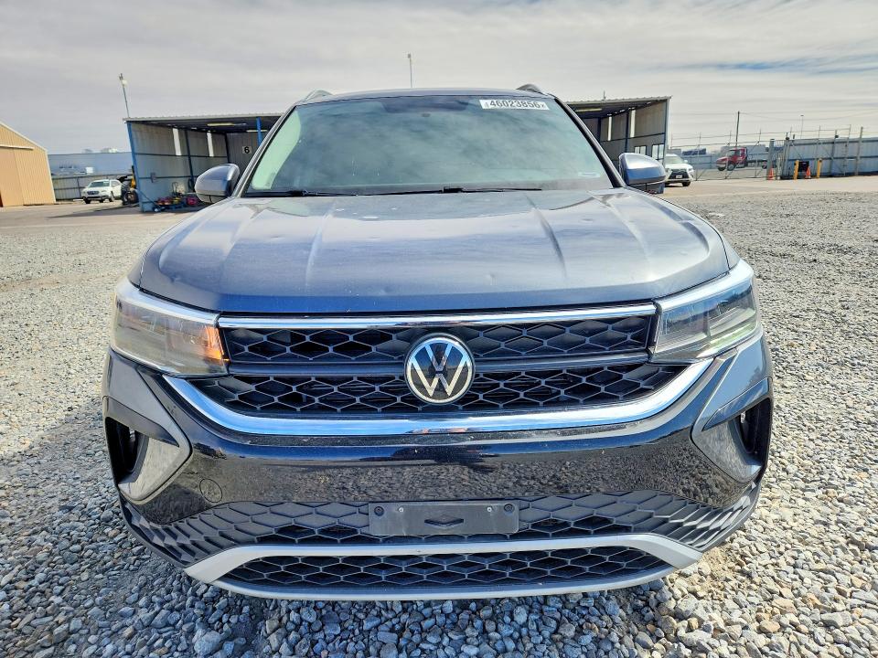 46023856 :رقم المزاد ، 3VVWX7B29NM038023 vin ، 2022 Volkswagen Taos مزاد بيع