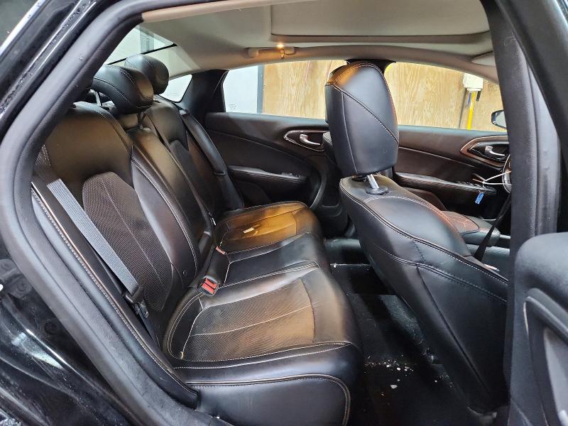 42042956 :رقم المزاد ، 1C3CCCCG9FN672220 vin ، 2015 Chrysler 200 مزاد بيع