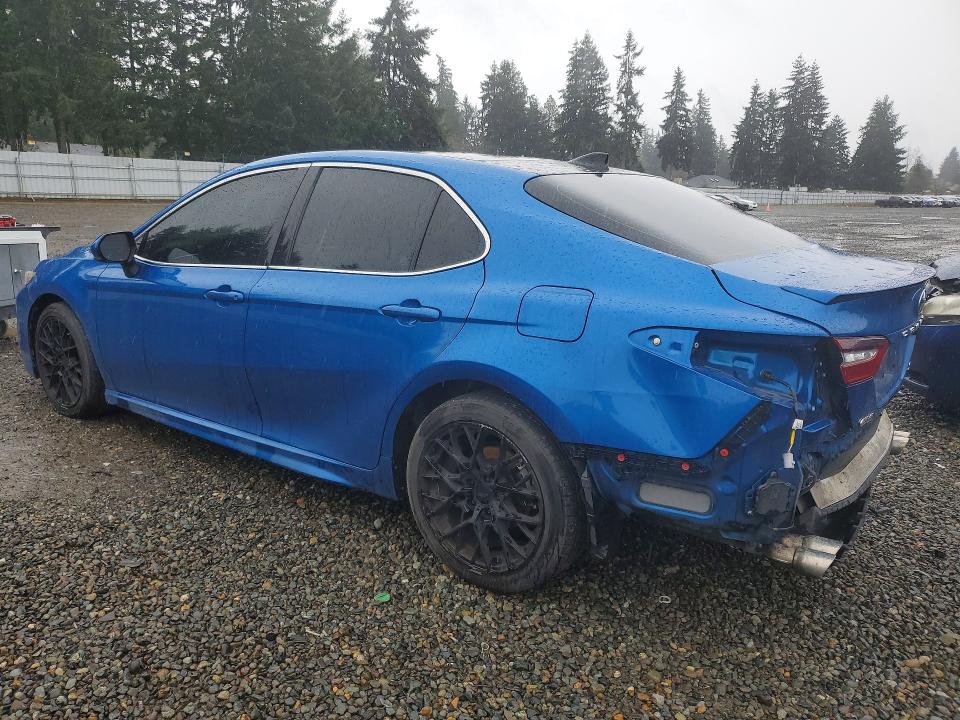 46529106 :رقم المزاد ، 4T1BZ1HK3JU003829 vin ، 2018 Toyota Camry مزاد بيع