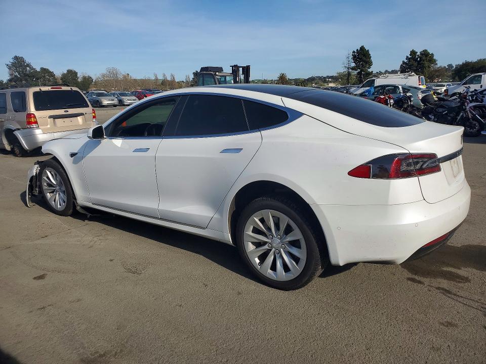 41607256 :رقم المزاد ، 5YJSA1E2XKF312546 vin ، 2019 Tesla Model S مزاد بيع