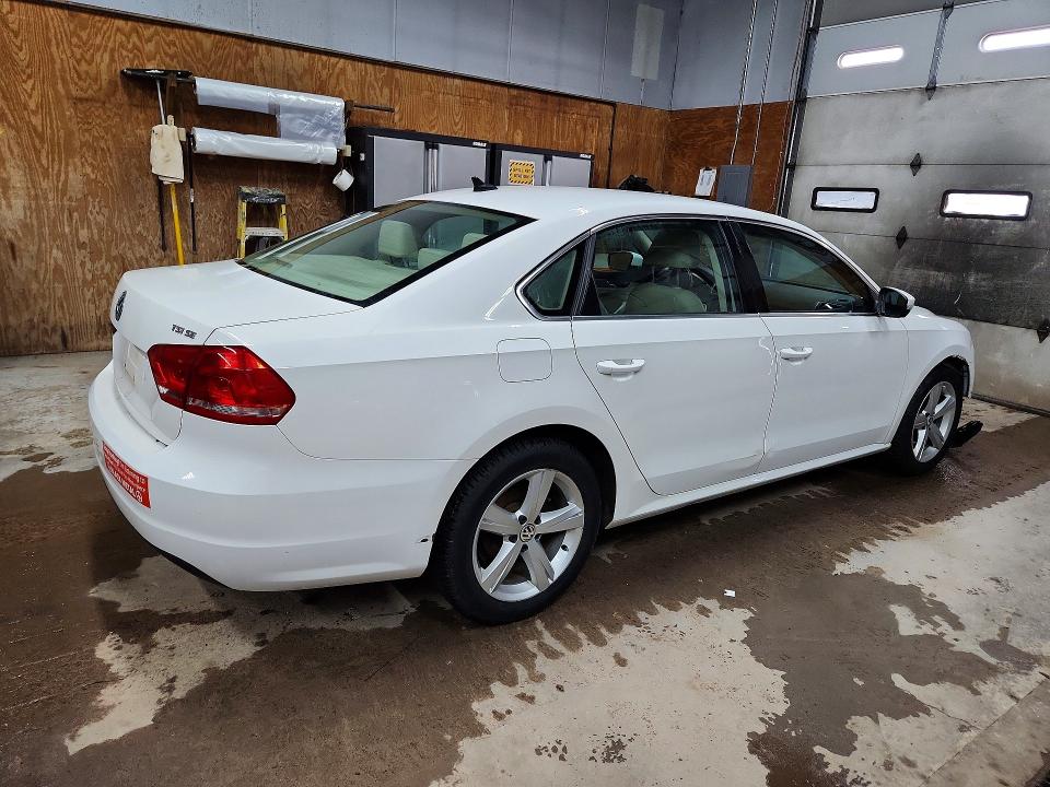 2014 Volkswagen Passat მანქანა იყიდება აუქციონზე, vin: 1VWBT7A39EC105057, აუქციონის ნომერი: 47247106