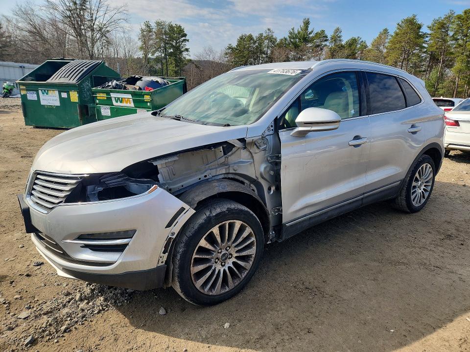 41763676 :رقم المزاد ، 5LMTJ2AH9FUJ14972 vin ، 2015 Lincoln Townhouse Mkc مزاد بيع
