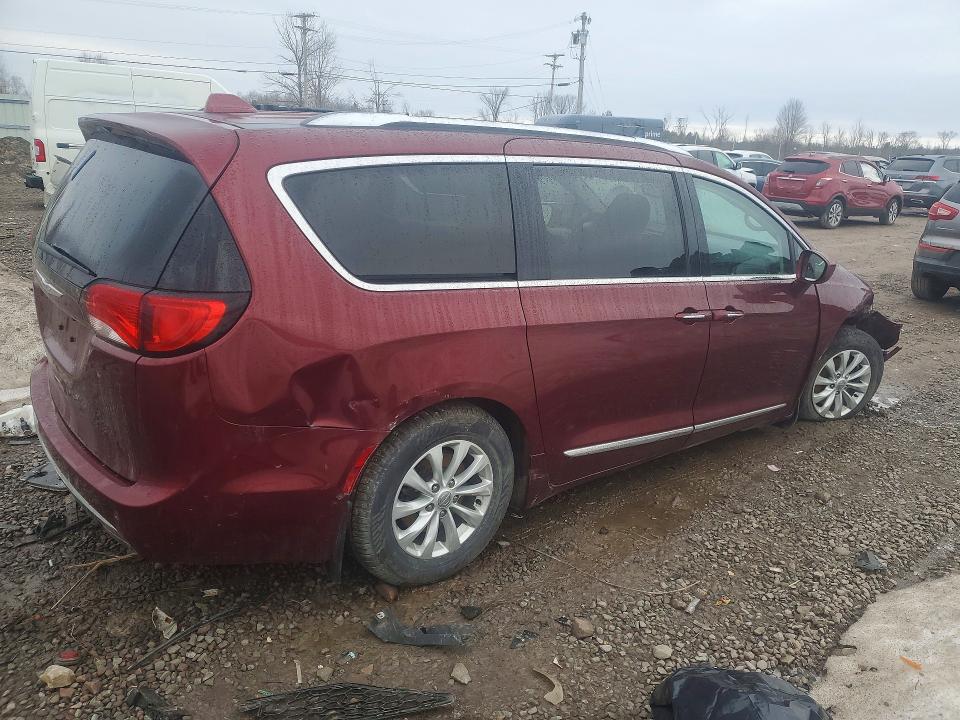 Продажа на аукционе авто 2018 Chrysler Pacifica, vin: 2C4RC1BGXJR317158, номер лота: 46980156