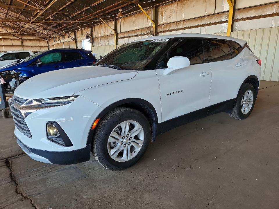 46448476 :رقم المزاد ، 3GNKBBRA8MS585636 vin ، 2021 Chevrolet Blazer مزاد بيع