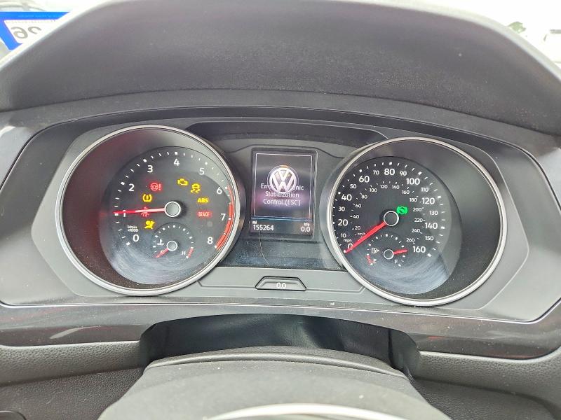 45735106 :رقم المزاد ، 3VV3B7AX1JM033052 vin ، 2018 Volkswagen Tiguan مزاد بيع