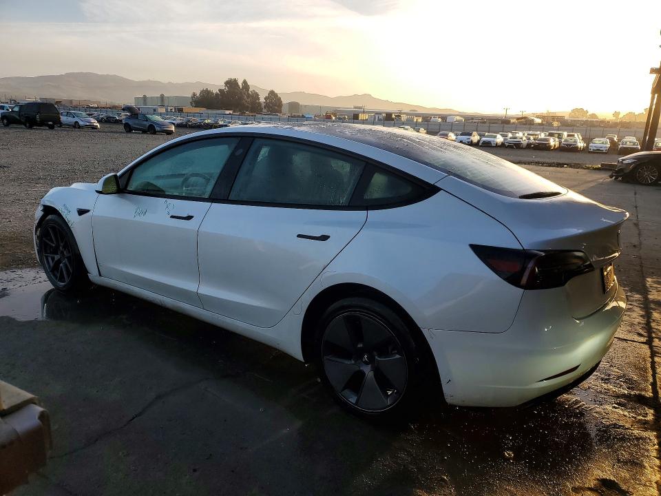 Продажа на аукционе авто 2023 Tesla Model 3, vin: 5YJ3E1EA3PF449593, номер лота: 45493696