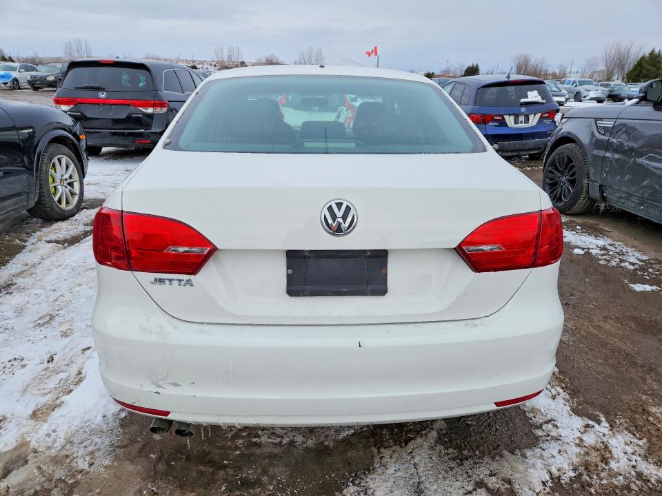 41606406 :رقم المزاد ، 3VW2K7AJ3DM427403 vin ، 2013 Volkswagen Jetta مزاد بيع