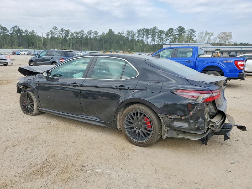 47494926 :رقم المزاد ، 4T1T11AK2NU694637 vin ، 2022 Toyota Camry مزاد بيع