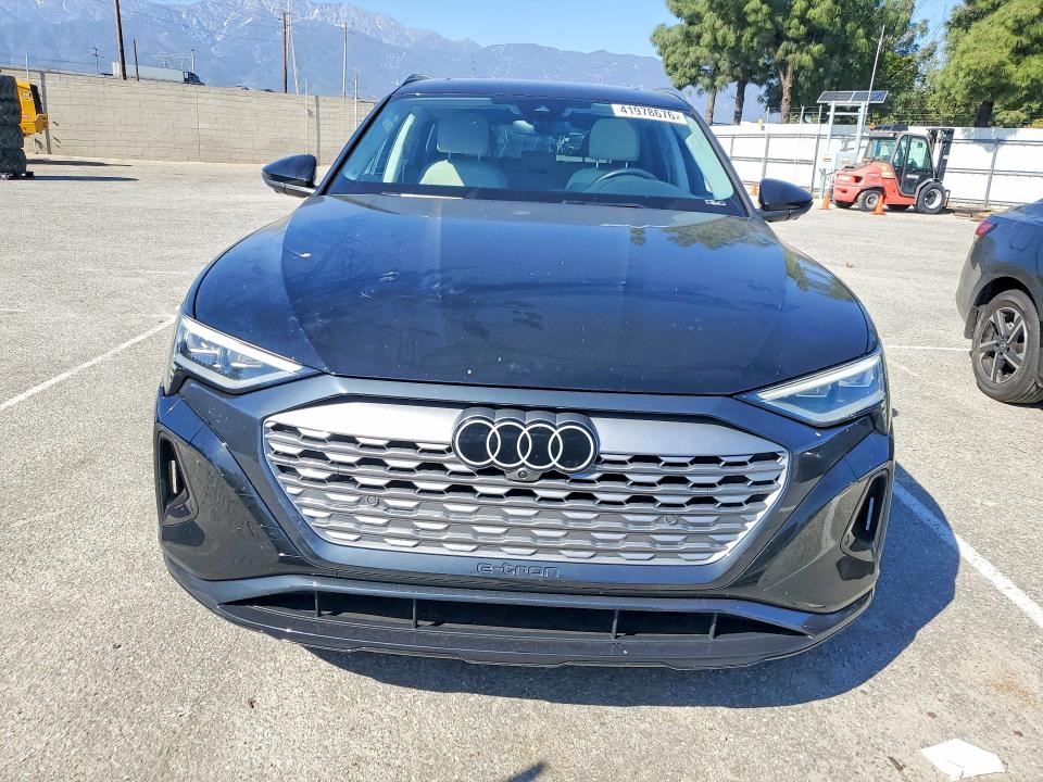 2024 Audi Q8 E-tron მანქანა იყიდება აუქციონზე, vin: WA15AAGEXRB008340, აუქციონის ნომერი: 41978676