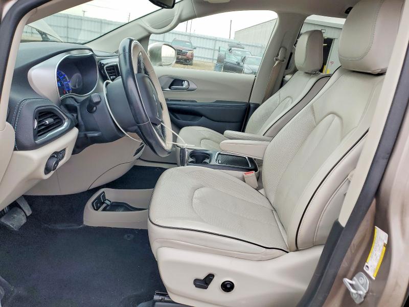 Продаж на аукціоні авто 2018 Chrysler Pacifica, vin: 2C4RC1N71JR133402, номер лоту: 79721015