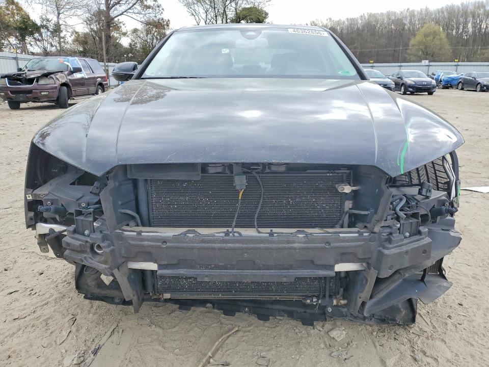 46362856 :رقم المزاد ، WAU3GAFD8FN001074 vin ، 2015 Audi A8 مزاد بيع