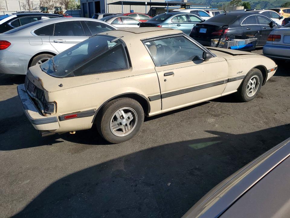 46220376 :رقم المزاد ، JM1FB3313F0886835 vin ، 1985 Mazda Rx7 مزاد بيع