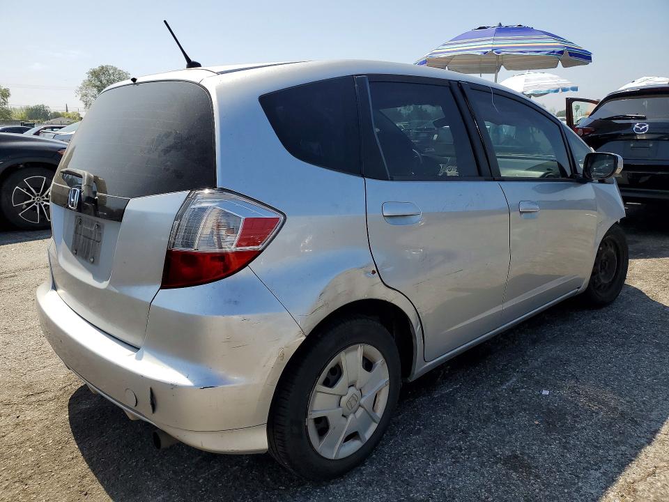 46975196 :رقم المزاد ، JHMGE8H32CC028705 vin ، 2012 Honda Fit مزاد بيع
