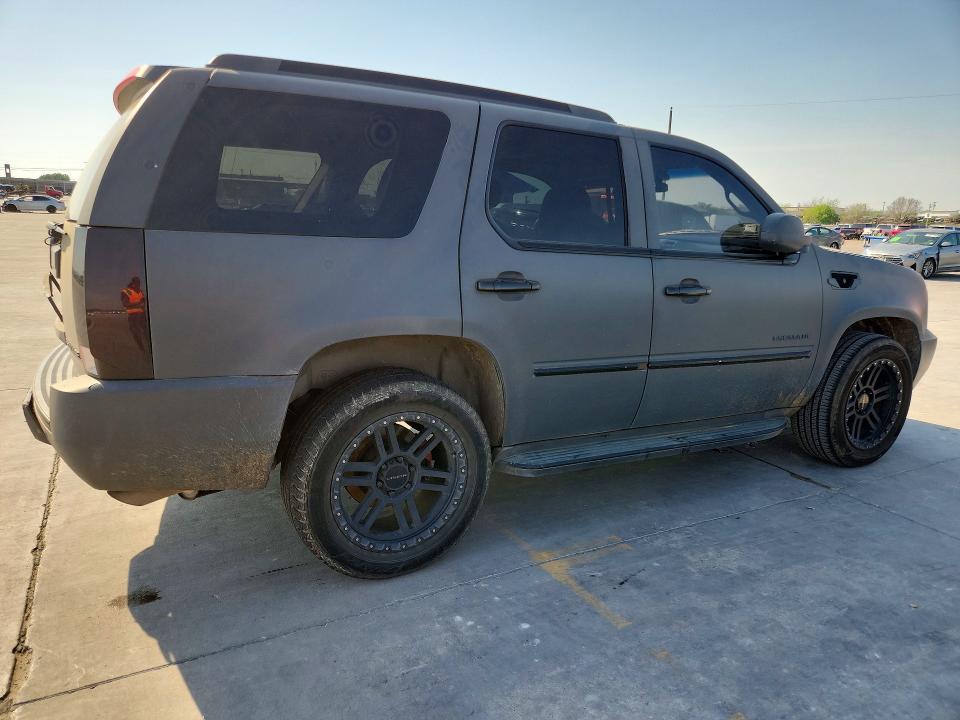 2013 Cadillac Escalade მანქანა იყიდება აუქციონზე, vin: 1GYS4BEF6DR192705, აუქციონის ნომერი: 47265866