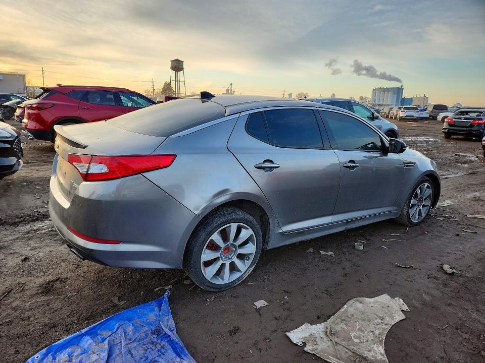 2013 Kia Optima მანქანა იყიდება აუქციონზე, vin: 5XXGR4A6XDG111884, აუქციონის ნომერი: 46552836