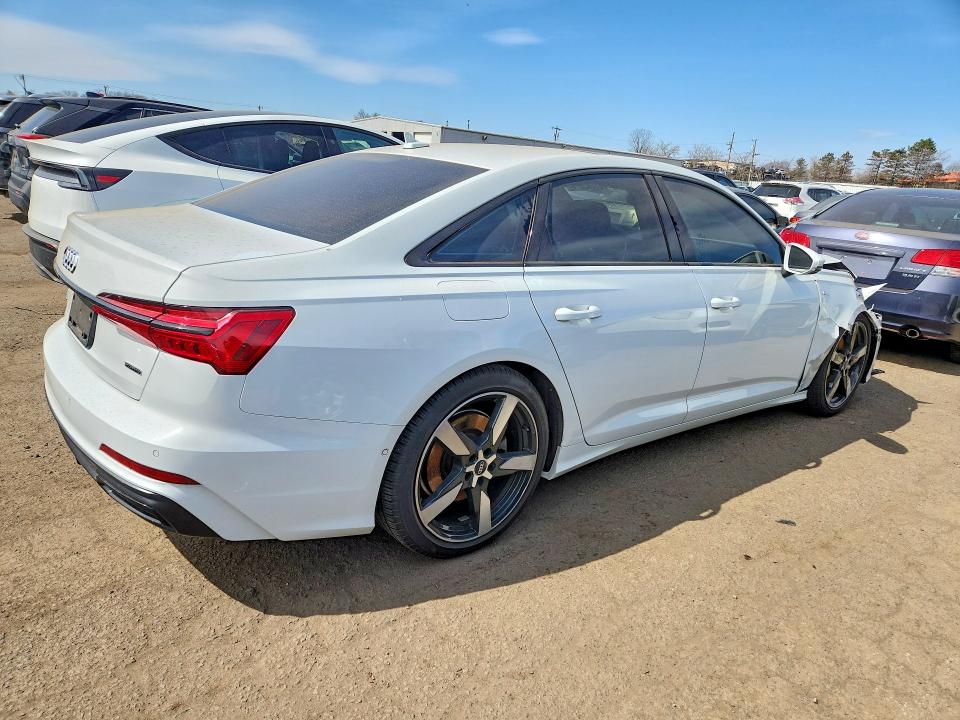 Продажа на аукционе авто 2021 Audi A6, vin: WAUL2AF24MN046975, номер лота: 47293876