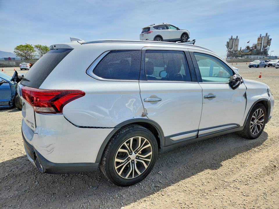 Продаж на аукціоні авто 2017 Mitsubishi Outlander, vin: JA4AD3A36HZ070901, номер лоту: 46061216