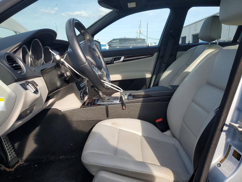 Продажа на аукционе авто 2014 Mercedes-benz C, vin: WDDGF4HB3ER310856, номер лота: 45981946