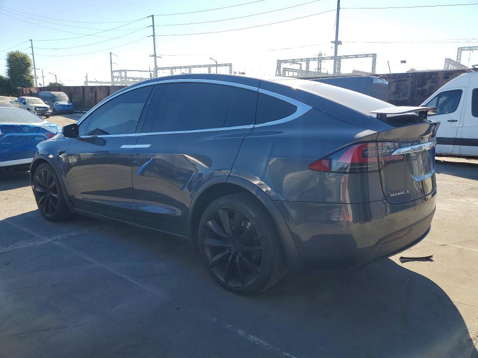 Продажа на аукционе авто 2017 Tesla Model X, vin: 5YJXCAE25HF038102, номер лота: 47119096