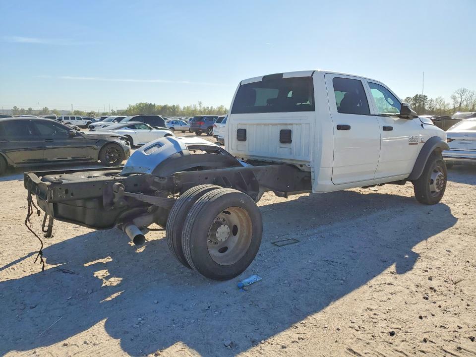 46015346 :رقم المزاد ، 3C7WRNEL8FG602068 vin ، 2015 Ram 5500 مزاد بيع