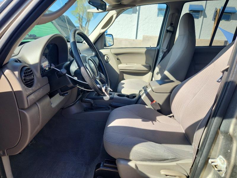 45455486 :رقم المزاد ، 1J4GL48K84W261649 vin ، 2004 Jeep Liberty مزاد بيع