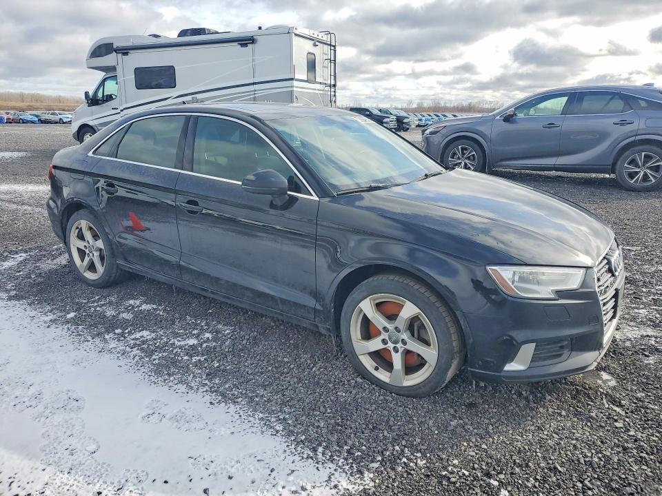 Продажа на аукционе авто 2019 Audi A3, vin: WAUBEGFF1K1017771, номер лота: 45725296