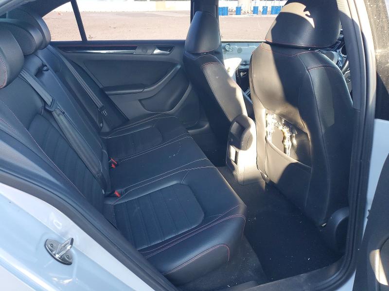 79642435 :رقم المزاد ، 3VW4T7AJ6HM216384 vin ، 2017 Volkswagen Jetta مزاد بيع