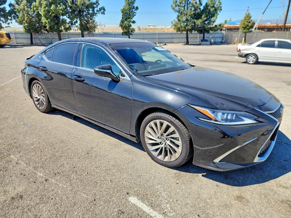 Продажа на аукционе авто 2019 Lexus Es, vin: 58AB21B1XKU001963, номер лота: 46906856