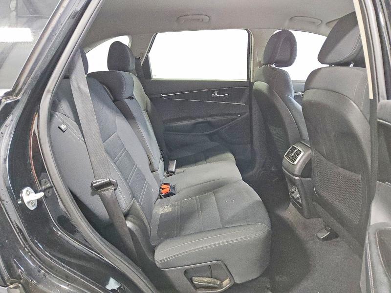 2016 Kia Sorento მანქანა იყიდება აუქციონზე, vin: 5XYPG4A35GG163628, აუქციონის ნომერი: 79676375