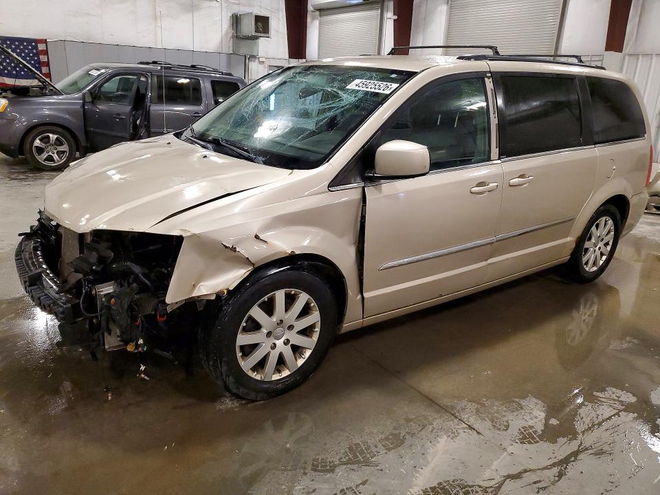 45925526 :رقم المزاد ، 2C4RC1BG9ER215677 vin ، 2014 Chrysler Town & Country مزاد بيع