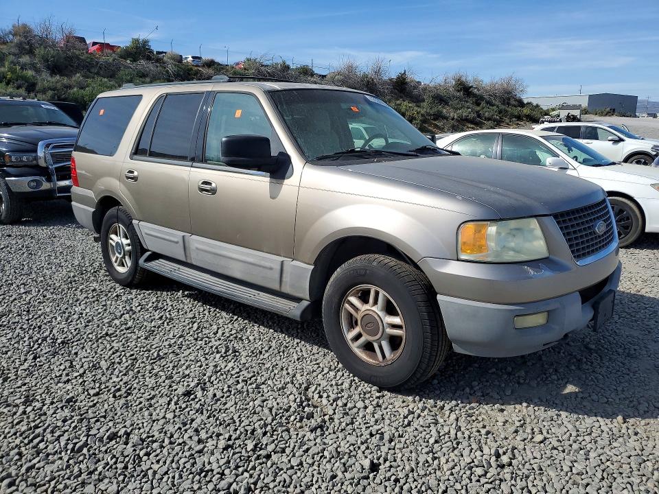47636106 :رقم المزاد ، 1FMPU16L23LA50052 vin ، 2002 Ford Expedition مزاد بيع